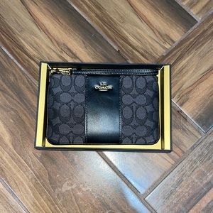 Coach Wristlet BRAND NEW
